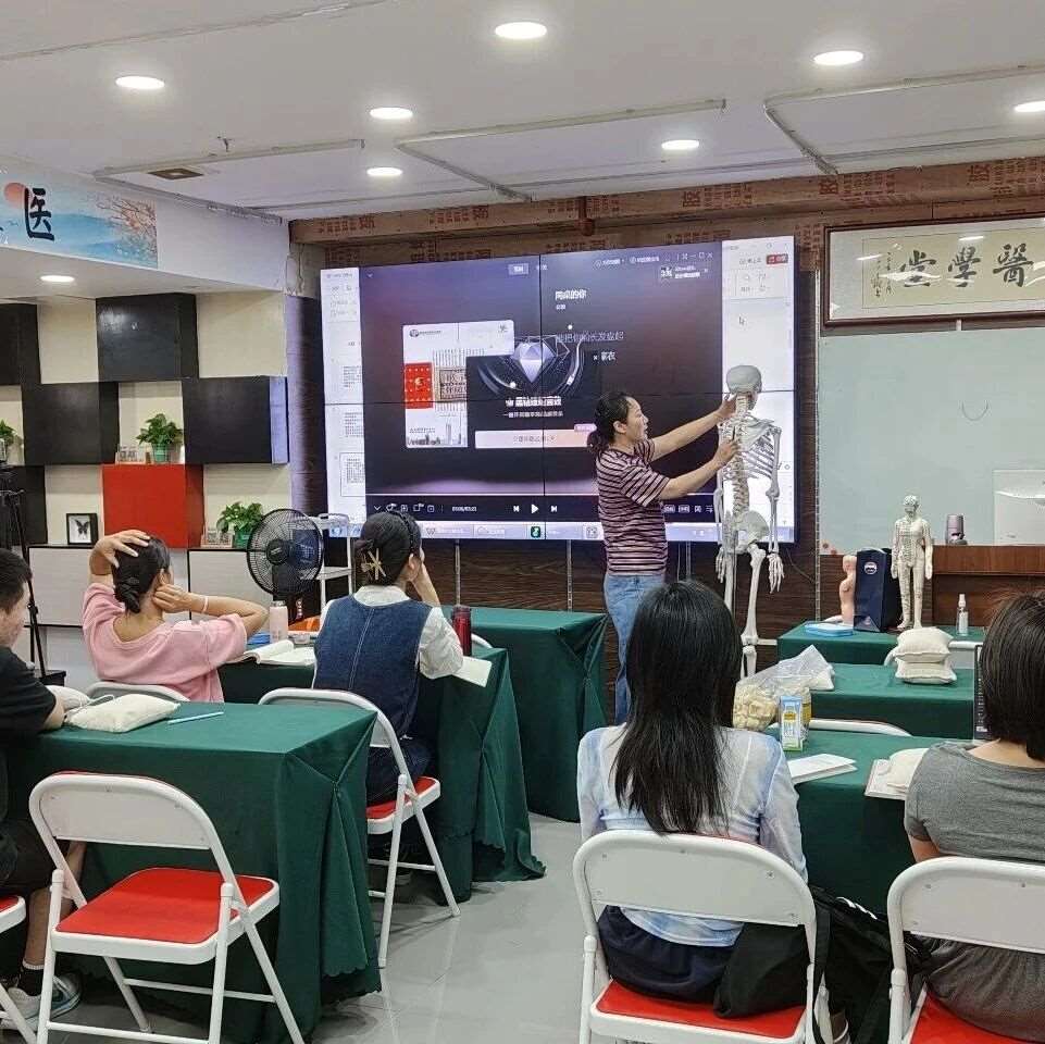 广州小儿推拿培训选润贤中医学堂：三甲名医师资 + 辨证诊断教学，14 项技术超值学