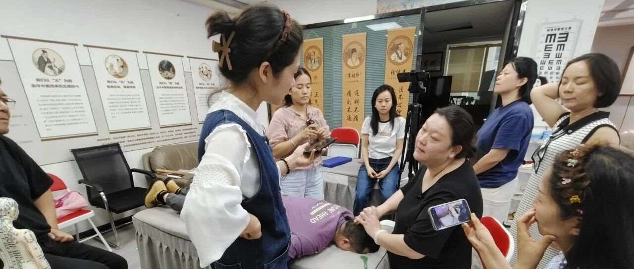 首日开课，技启中医｜润贤中医学堂刮痧拔罐艾灸三天实用技法特训正式启程！