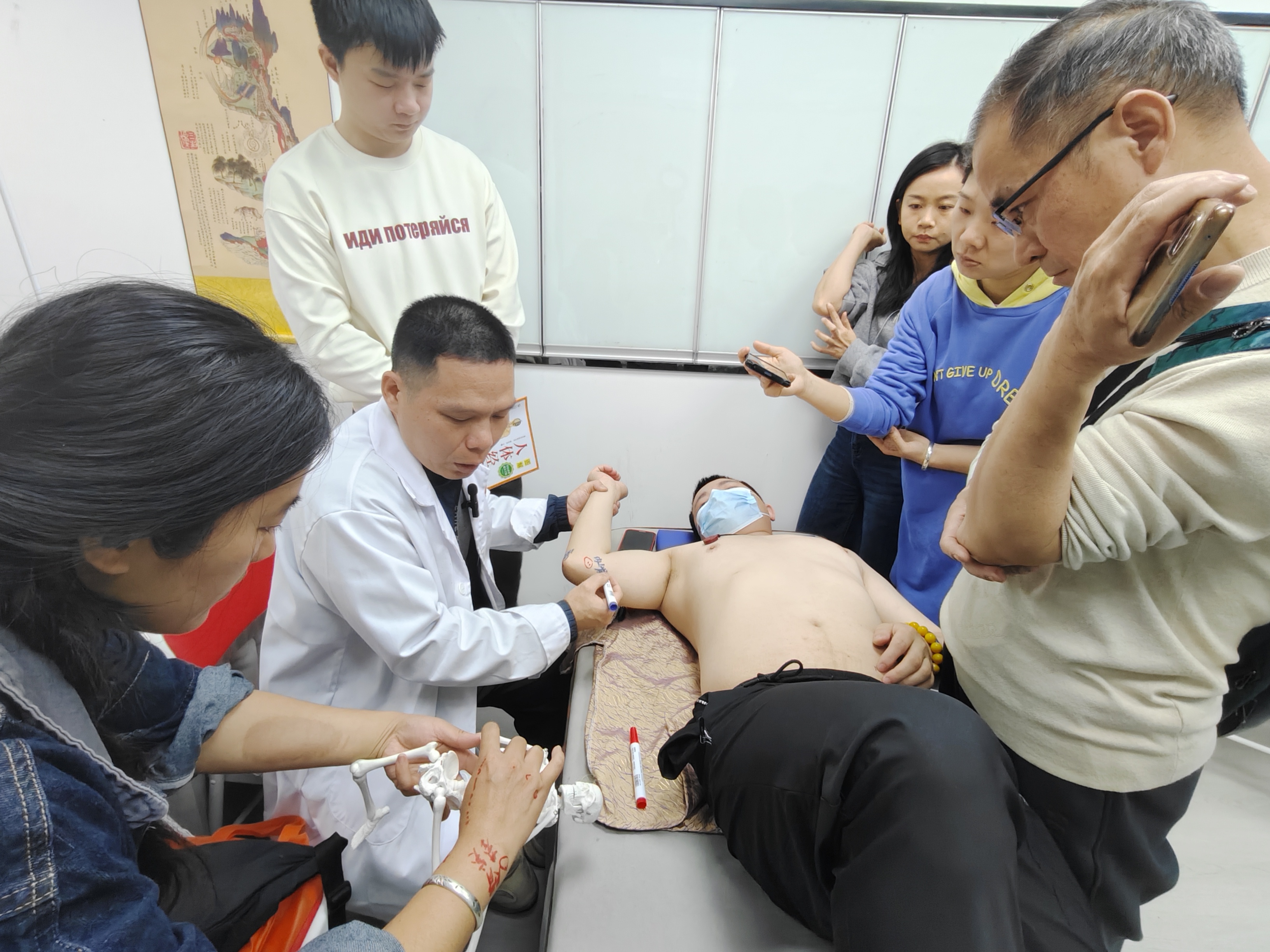 广州越秀区学小儿推拿，想顾家又想学门手艺怎么选