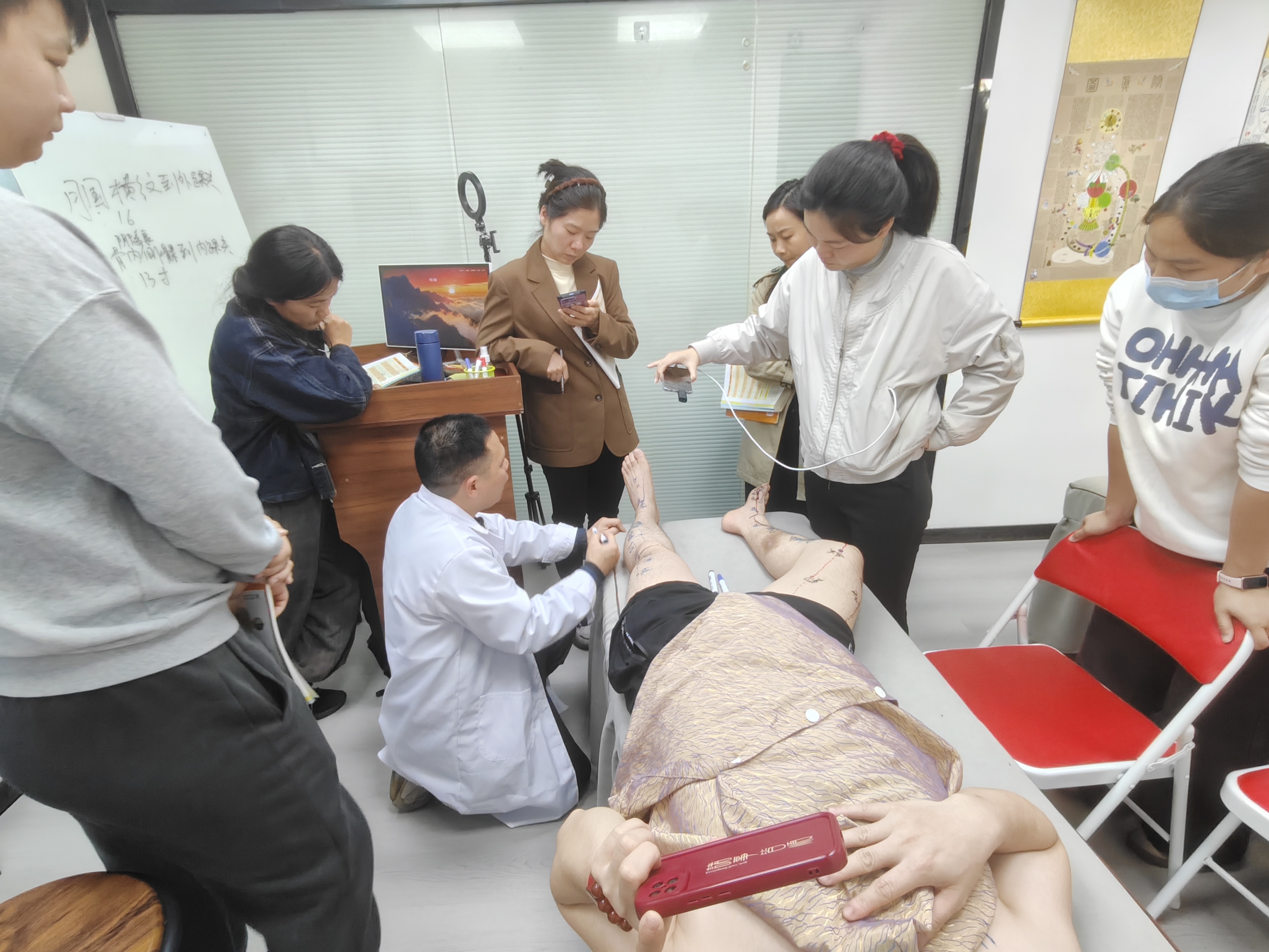 小区里开理疗工作室可行吗？润贤中医学堂提醒